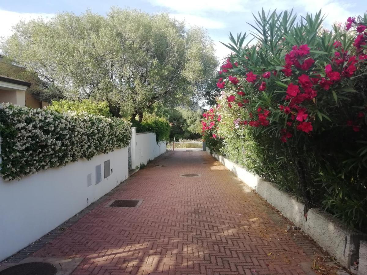 Casa Vacanze Villa Rosa Cala Gonone Bagian luar foto