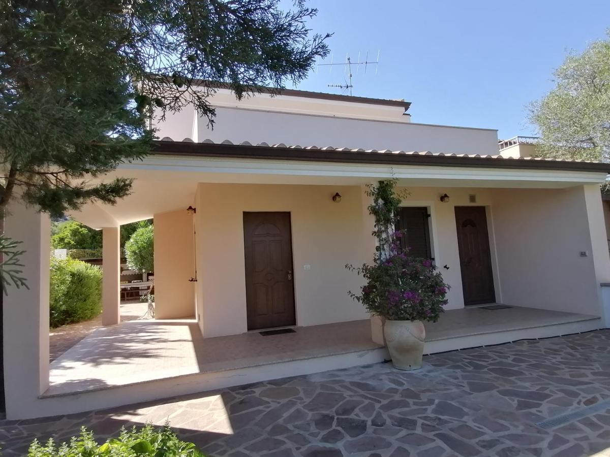 Casa Vacanze Villa Rosa Cala Gonone Bagian luar foto