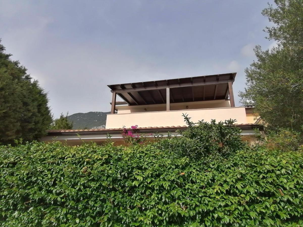 Casa Vacanze Villa Rosa Cala Gonone Bagian luar foto