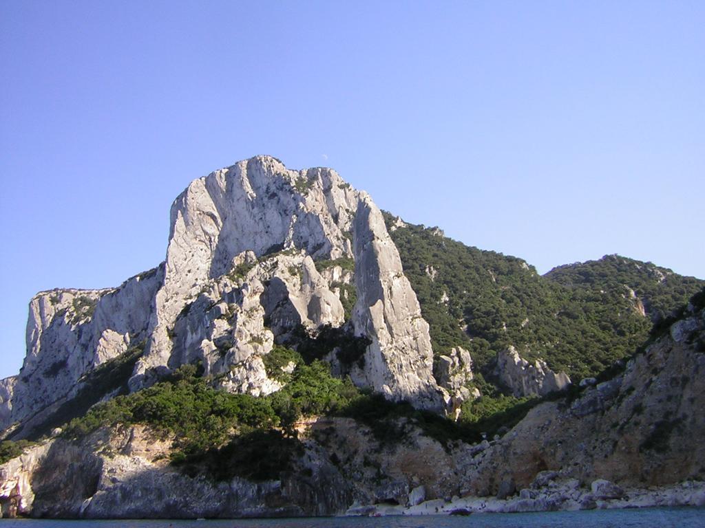 Casa Vacanze Villa Rosa Cala Gonone Bagian luar foto