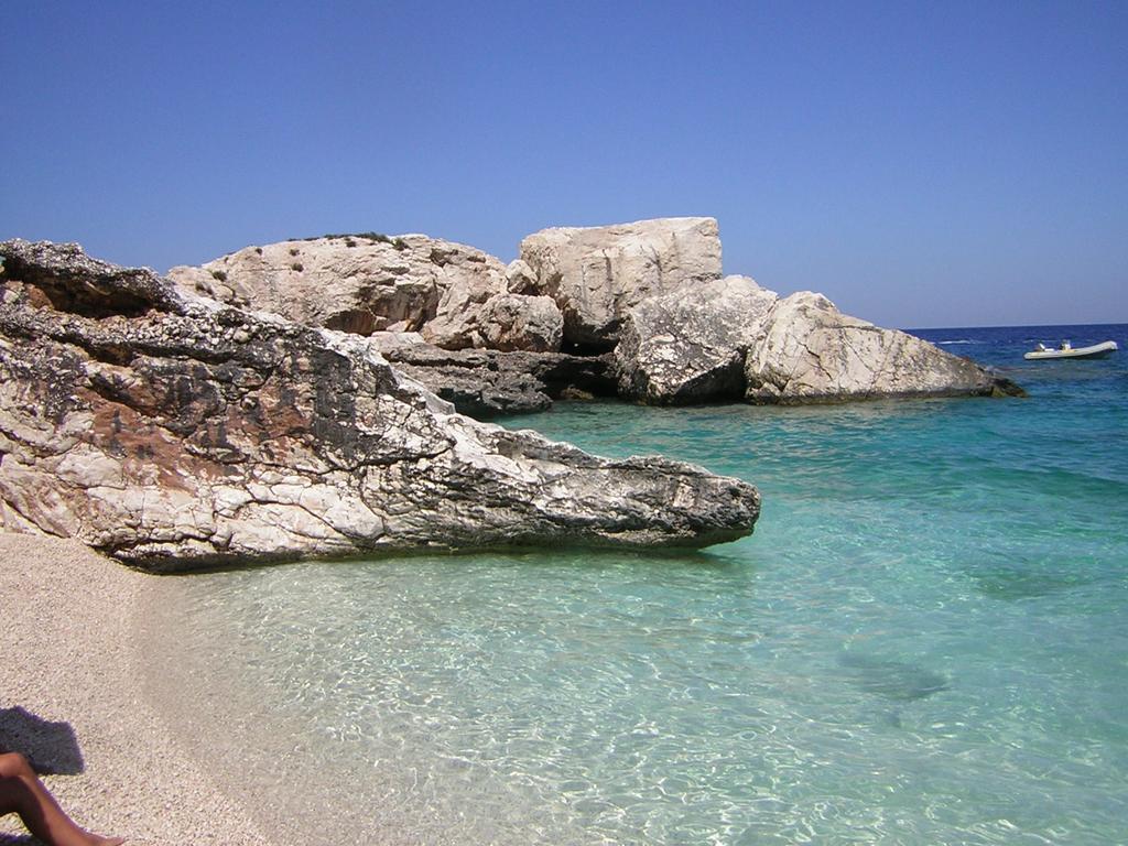 Casa Vacanze Villa Rosa Cala Gonone Bagian luar foto